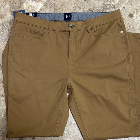 NWT - Men’s GAP Tan Casual Trousers 38 x 32 - Picture 3 of 5